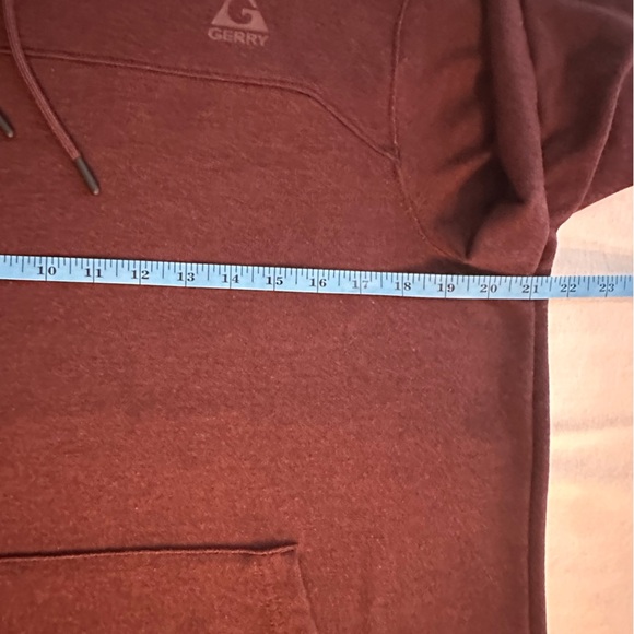 Gerry Burgundy Hoodie Size Medium Like New Sporty Athleisure Comfy - Picture 8 of 9